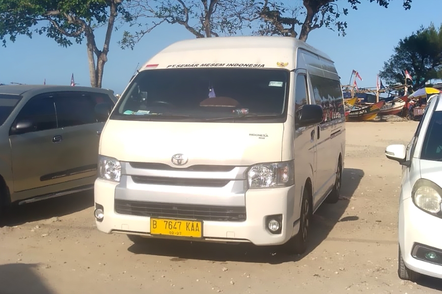 Toyota Hiace di sewa PT Arkon Prima Indonesia